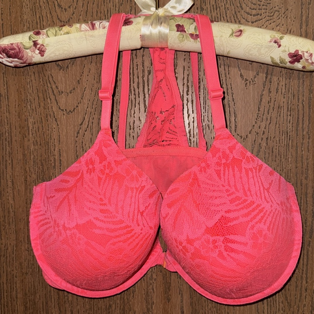 VS PINK BRA with strappy back and snap in front Size 36DD